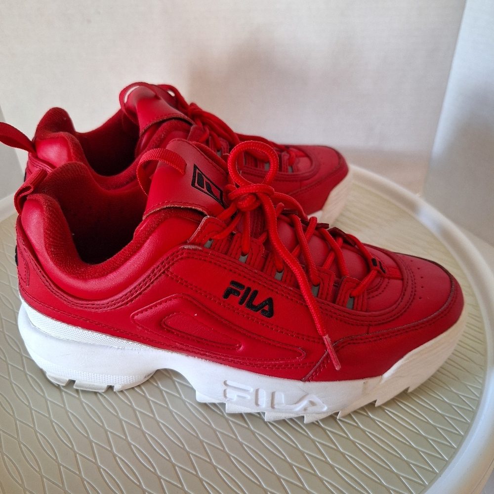 《FINAL》Fila>>>Red leather chunky sneakers with white soles 🤍women size 9.5 - Picture 3 of 12